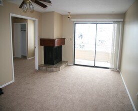 960 Acapulco Ct in Colorado Springs, CO - Building Photo - Building Photo