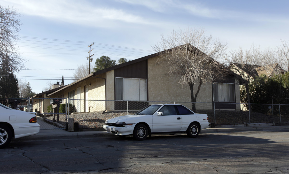 310 E Williams St in Barstow, CA - Building Photo