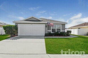 2311 12th Ave E in Palmetto, FL - Building Photo