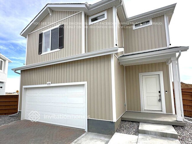 10198 Scranton Ct in Commerce City, CO - Building Photo - Building Photo