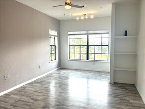 6137 Metrowest Blvd in Orlando, FL - Building Photo - Building Photo