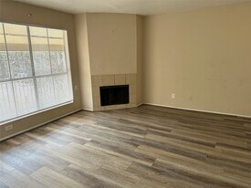 10100 S Gessner Rd in Houston, TX - Building Photo