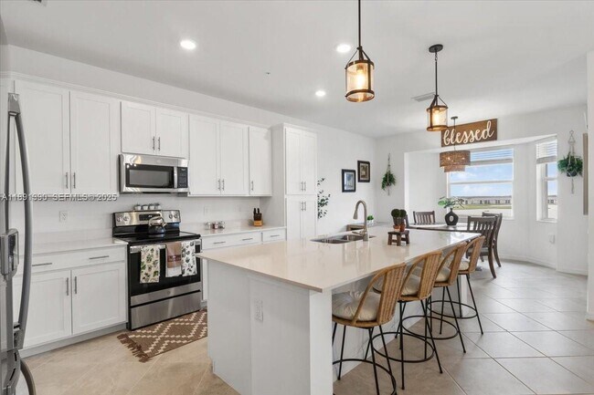 property at 5715 Double Eagle Cir