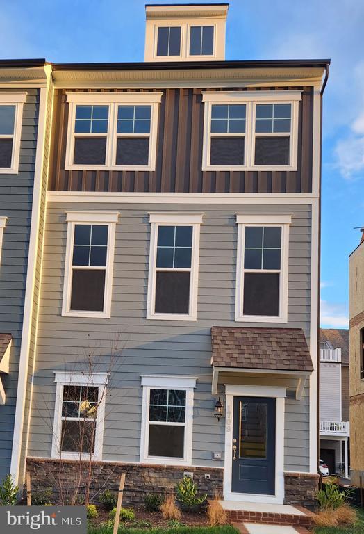 1709 Autumn Maple Leaf Dr in Dumfries, VA - Building Photo - Building Photo