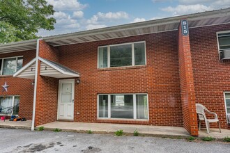 815 Deer Park Ave in Oakland, MD - Building Photo - Building Photo