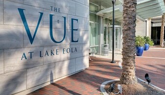 150 E Robinson St in Orlando, FL - Building Photo