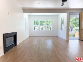 843 N La Fayette Park Pl in Los Angeles, CA - Building Photo - Building Photo