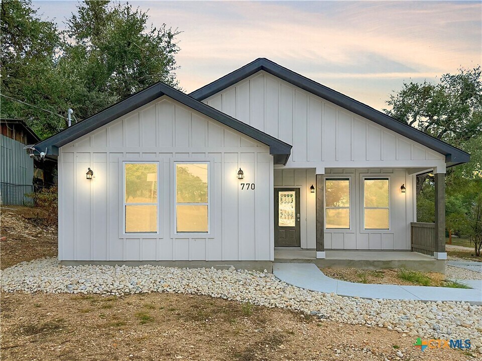 770 Buck Run Pass in Canyon Lake, TX - Building Photo
