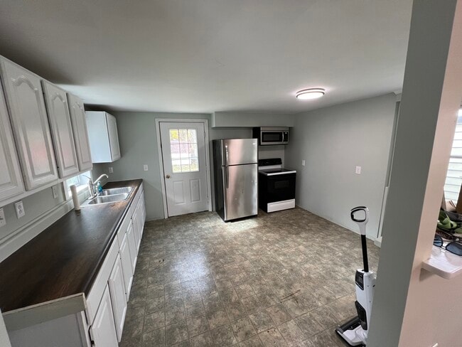 292 W 5th St in Oswego, NY - Building Photo - Building Photo