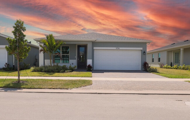 9714 SW Indra Wy in Port St. Lucie, FL - Building Photo - Building Photo