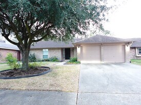 6215 Pinole Forest Dr in Houston, TX - Building Photo
