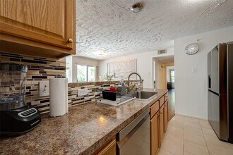 8051 Bay Branch Dr in Spring, TX - Building Photo - Building Photo