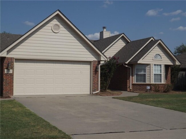 property at 2837 Astor Dr