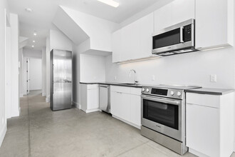 76A Cooper St in Brooklyn, NY - Building Photo - Building Photo