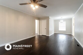 4921 N Woodward Ave in Oklahoma City, OK - Building Photo - Building Photo