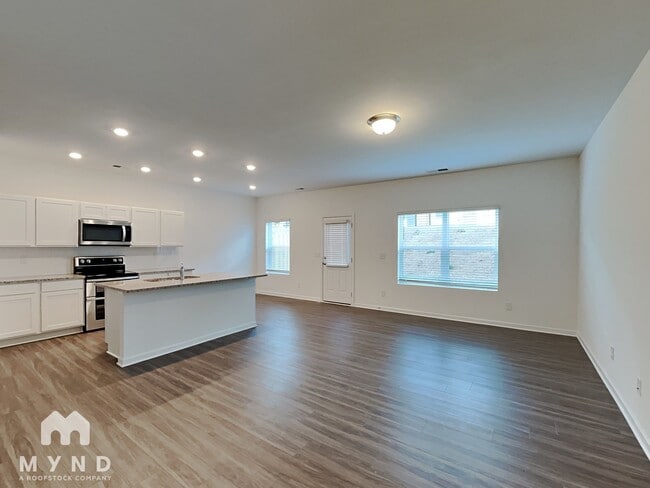 1392 Ben Park Way in Grayson, GA - Building Photo - Building Photo