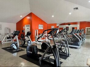 18860 NW 57th Ave in Hialeah, FL - Building Photo - Building Photo