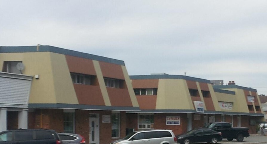 Raven's Cabin in Huntsville, ON - Building Photo