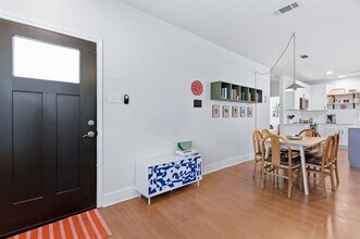 2410 Catherine St in Dallas, TX - Building Photo - Building Photo