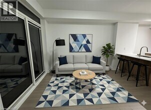 25 Wellington St S in Kitchener, ON - Building Photo - Building Photo