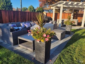 5083 Moss Creek Way in Fairfield, CA - Building Photo - Building Photo