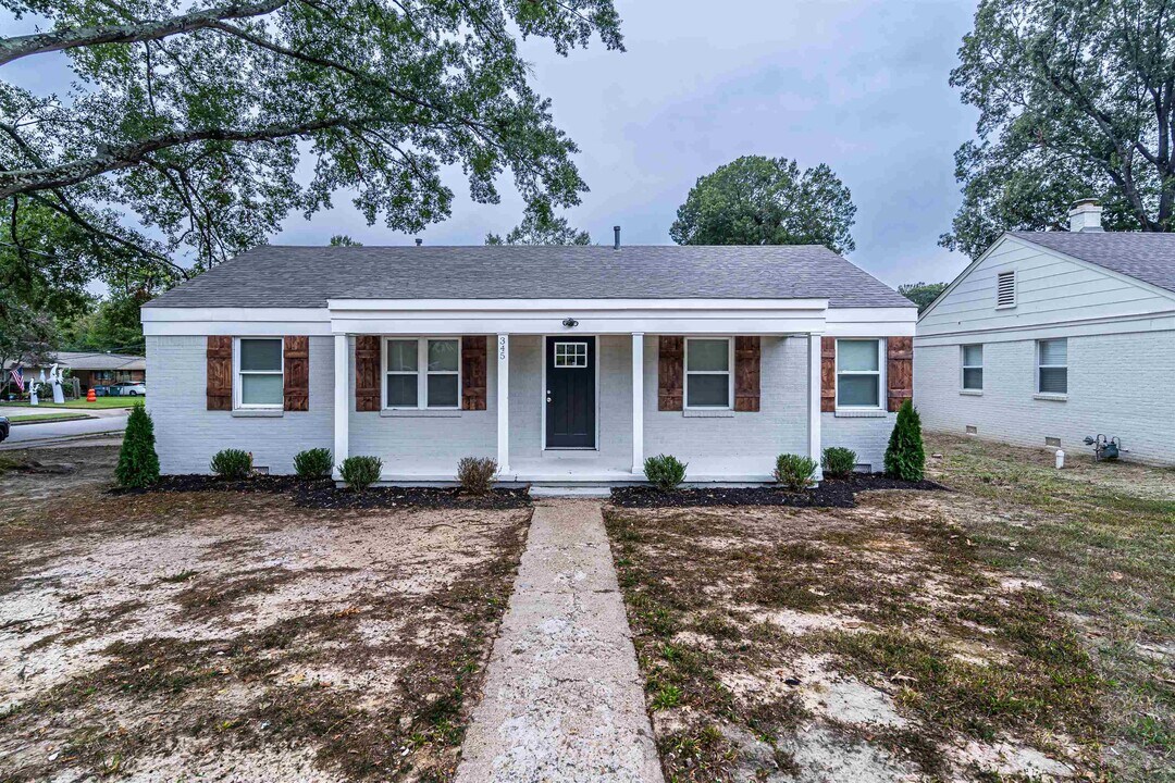 345 S White Station Rd in Memphis, TN - Building Photo