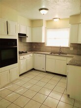 11806 Hillcroft St in Houston, TX - Building Photo - Building Photo