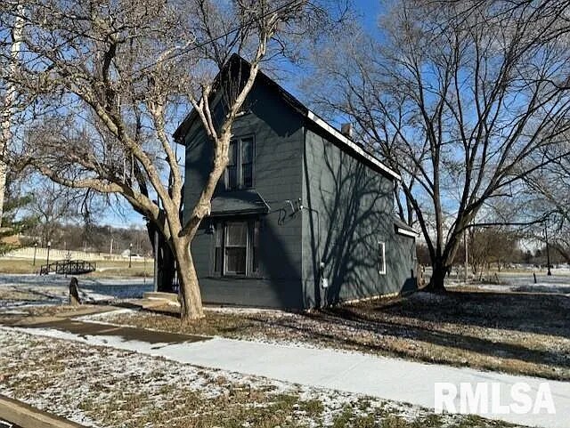 320 N Saratoga St in Peoria, IL - Building Photo
