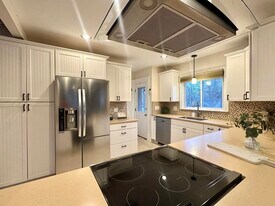 549 Watervliet Shaker Rd in Latham, NY - Building Photo