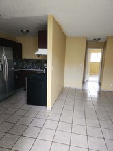 2553 Ellis St, Unit D in North Las Vegas, NV - Building Photo - Building Photo