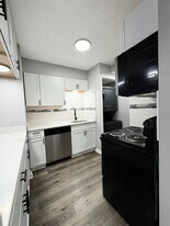 1240 W 73rd St in Indianapolis, IN - Building Photo