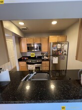 1654 Washington St, Unit 304 in Boston, MA - Foto de edificio - Building Photo