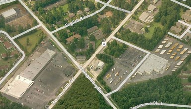 Summerville Country Club Apartments in Summerville, SC - Foto de edificio - Building Photo