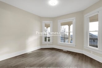 4643 S Water Ave in Portland, OR - Building Photo - Building Photo