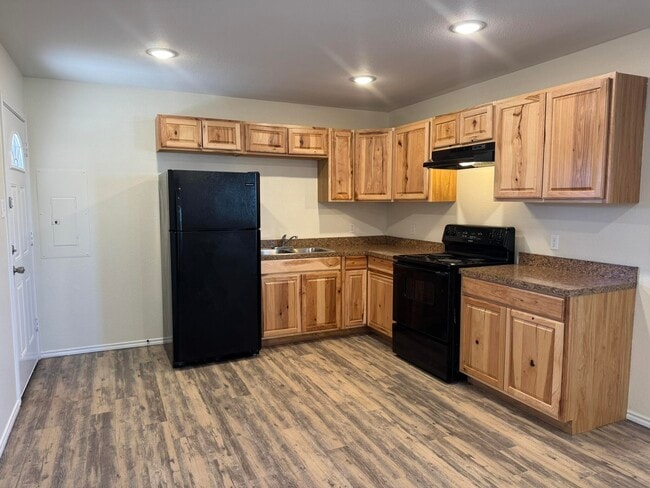 321 N Sherman Ave in Lubbock, TX - Building Photo - Building Photo