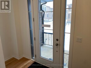 70 Freedom Cres in Hamilton, ON - Building Photo - Building Photo