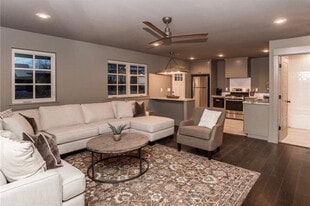 303 NW F St in Bentonville, AR - Building Photo