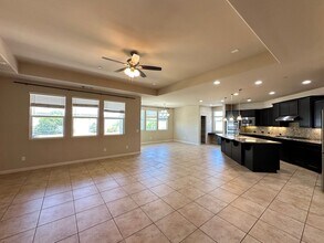 12610 Lincolnshire Dr in Bakersfield, CA - Building Photo - Building Photo