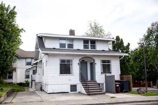 805 NE California St in Pullman, WA - Building Photo