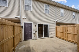 3809 E Vancroft Cir in Winterville, NC - Building Photo - Building Photo