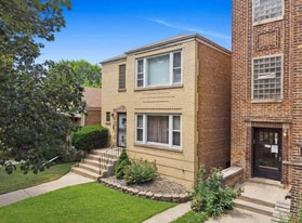 10324 S Vernon Ave in Chicago, IL - Building Photo