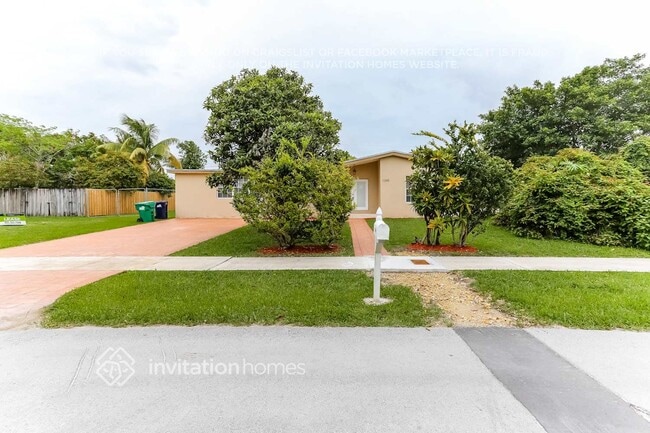 11345 SW 108th Ave in Miami, FL - Building Photo - Building Photo