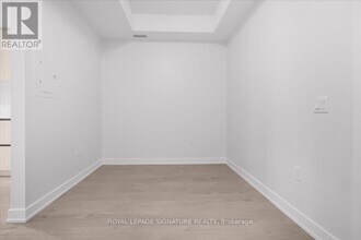 110 Broadway Ave in Toronto, ON - Building Photo - Building Photo