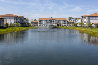 Venetian Apartments in Ft. Myers, FL - Building Photo - Building Photo