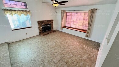 3708 Poe Ln in Bakersfield, CA - Building Photo - Building Photo