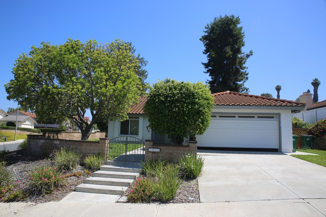 7912 Terraza Disoma in Carlsbad, CA - Foto de edificio