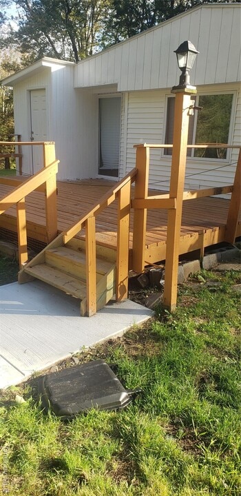 151 Michigan Rd in Woodbourne, NY - Building Photo