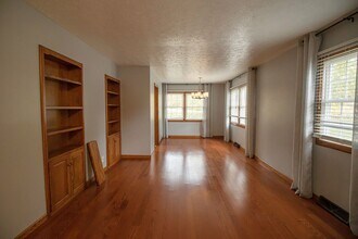 AVAILABLE AUGUST 15TH, 2026 - CHARMING 4 B in West Lafayette, IN - Building Photo - Building Photo