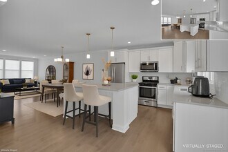 8 Brentwood Cir in Danbury, CT - Building Photo - Building Photo