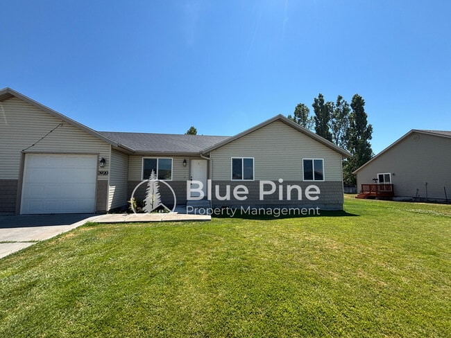 property at 3920 E Deloy Dr